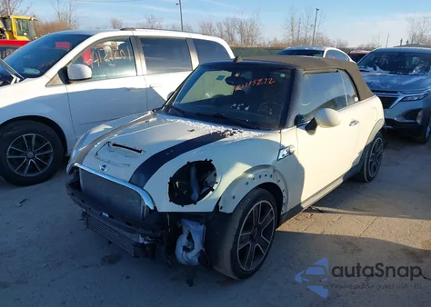 2011 Mini Cooper S z USA, uszkodzony, nr VIN WMWZP3C58BT249351